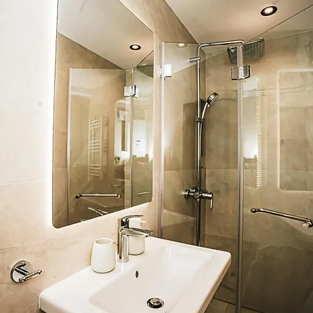 The Loft - Parking - Washer&dryer - Port View - Balcony Апартамент